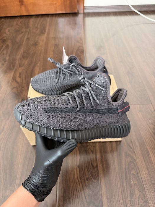 Adidas yeezy 350 V2