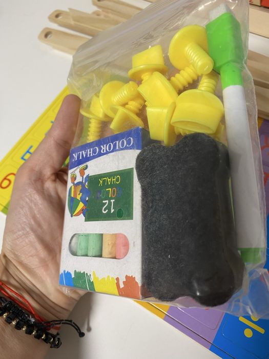 Двустранна дървена магнитна дъска с българската азбука, цифри - 66 см.