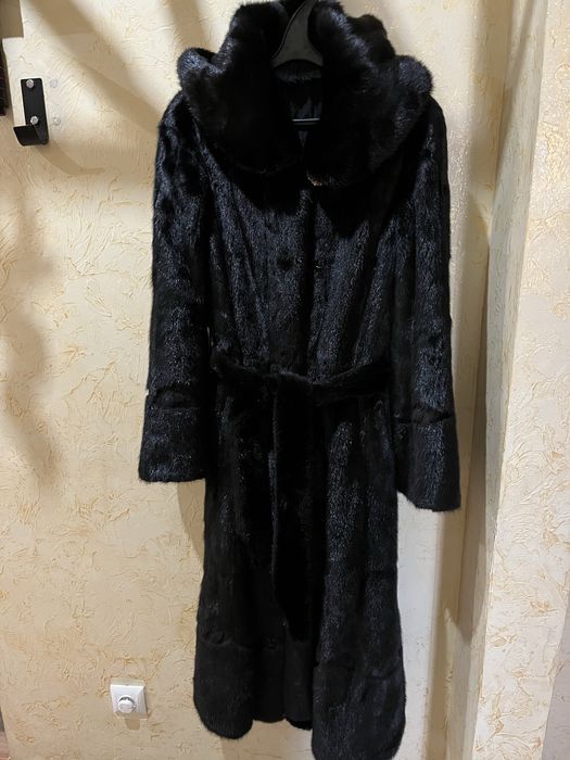 Продам норковую шубу