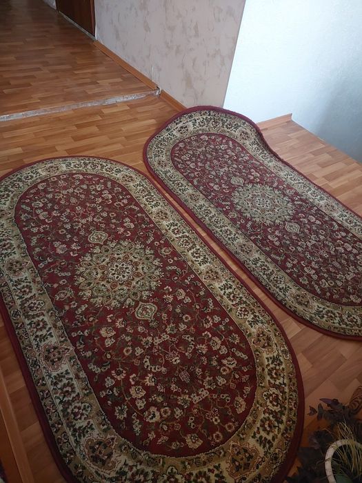 Продаются ковры б/у отдам дёшево