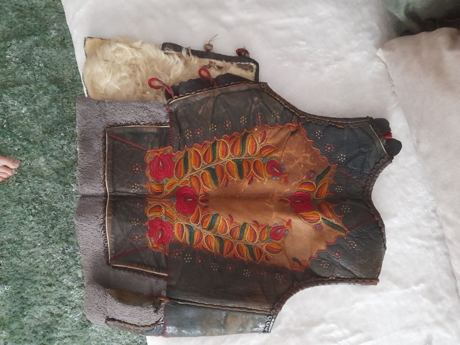 Pieptar dama Vesta traditionala - marime XS- S - model bistritean - ve