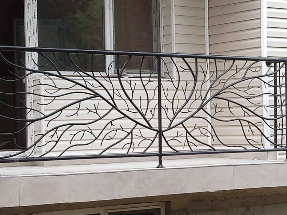 Парапети за стълбища и тераси,врати,портали,огради,  от ковано желязо