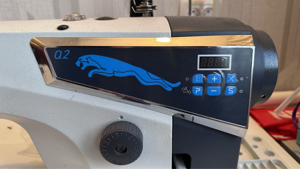 Продам швейную машину Maqi Q2