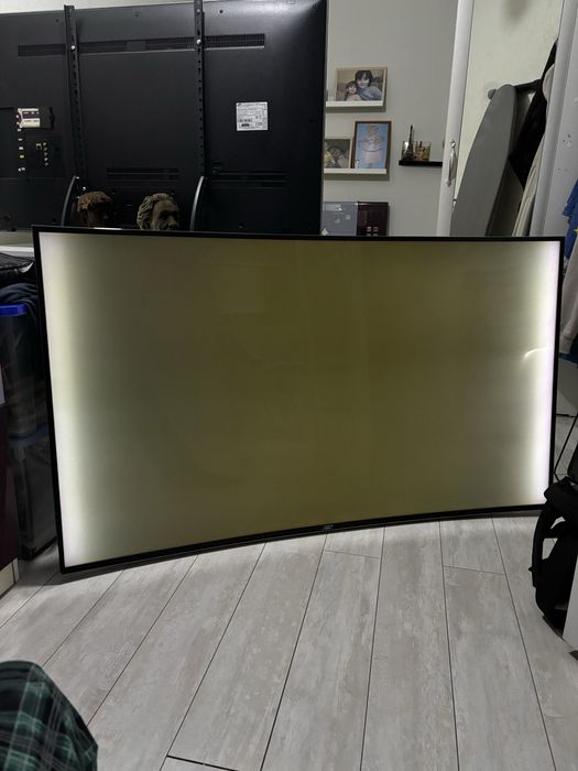 Телевизор Samsung UE65HU8700T 65”