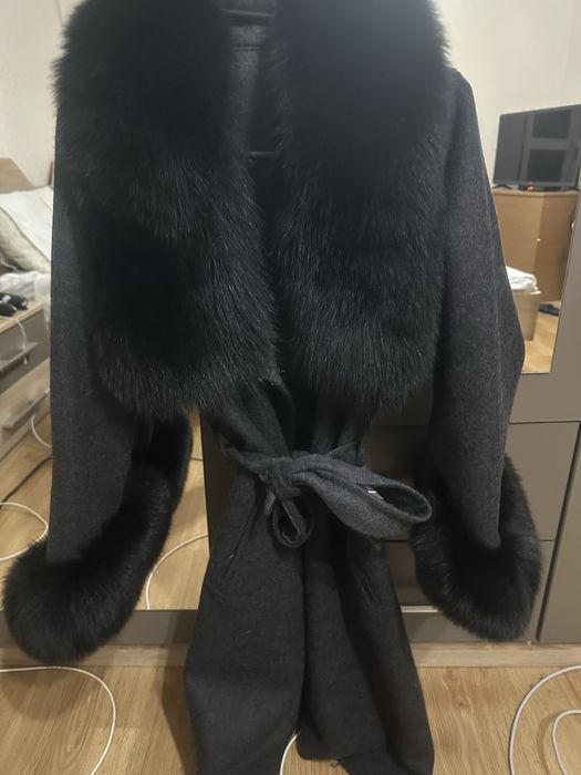 Алпака черен цвят   с много богата яка