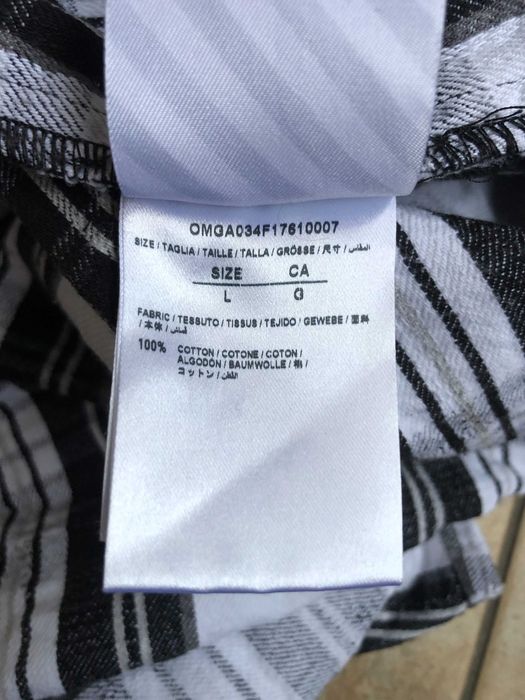 Off White Distressed shirt L