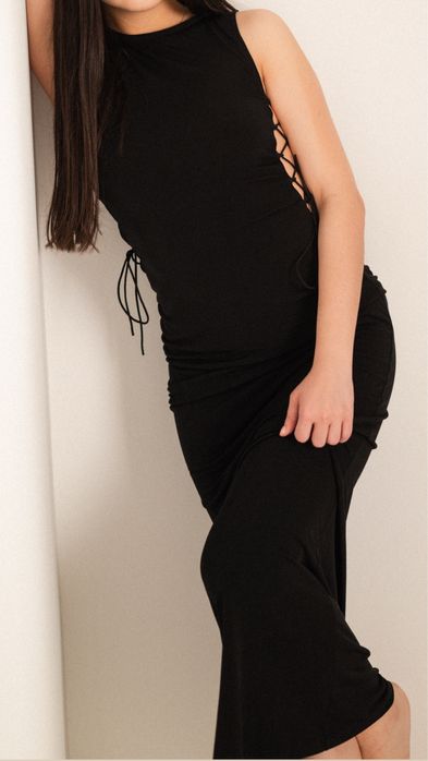 Вечернее платье с завязками