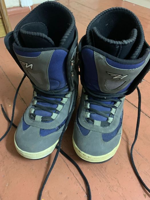 Продам сноубродические ботинки