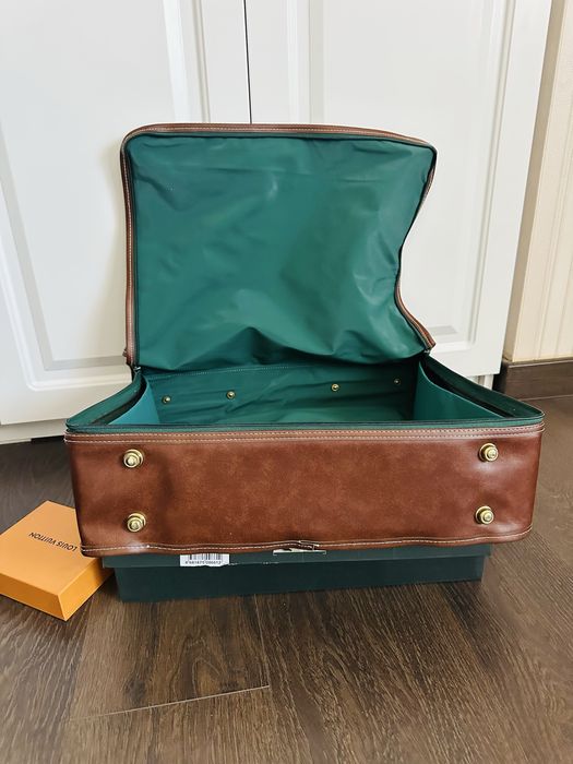 Geanta de voiaj /servieta / geamantan , mare din piele si impermeabila