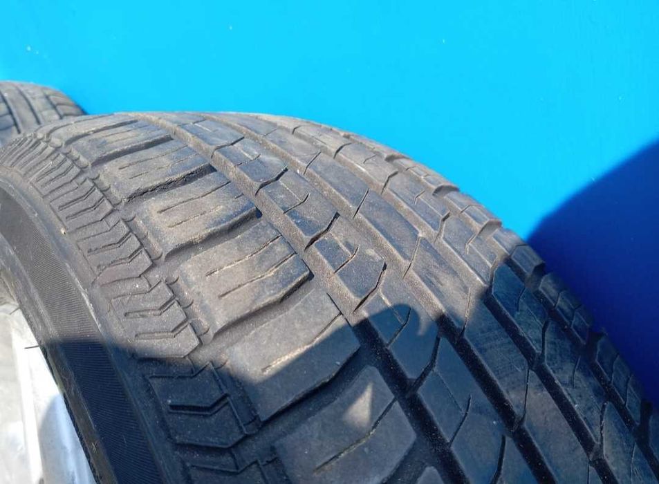 Продавам джанти за Аudi A4 с летни гуми с размер 205/60 R15,