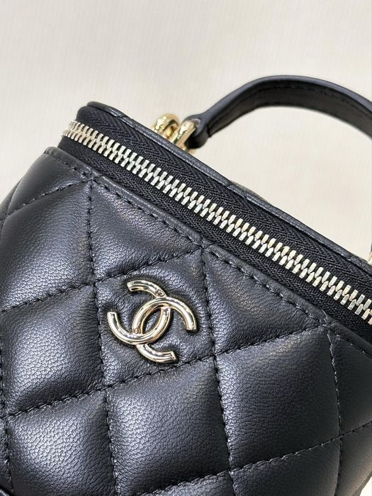 Дамска мини чанта тип куфарче Chanel Classic