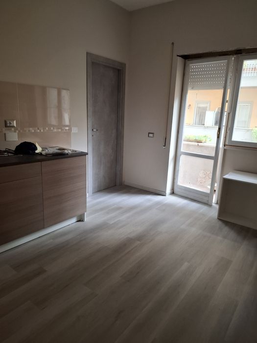 Montator Parchet Laminat Spc
