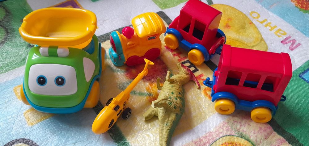 Игрушки все за 1000 тг