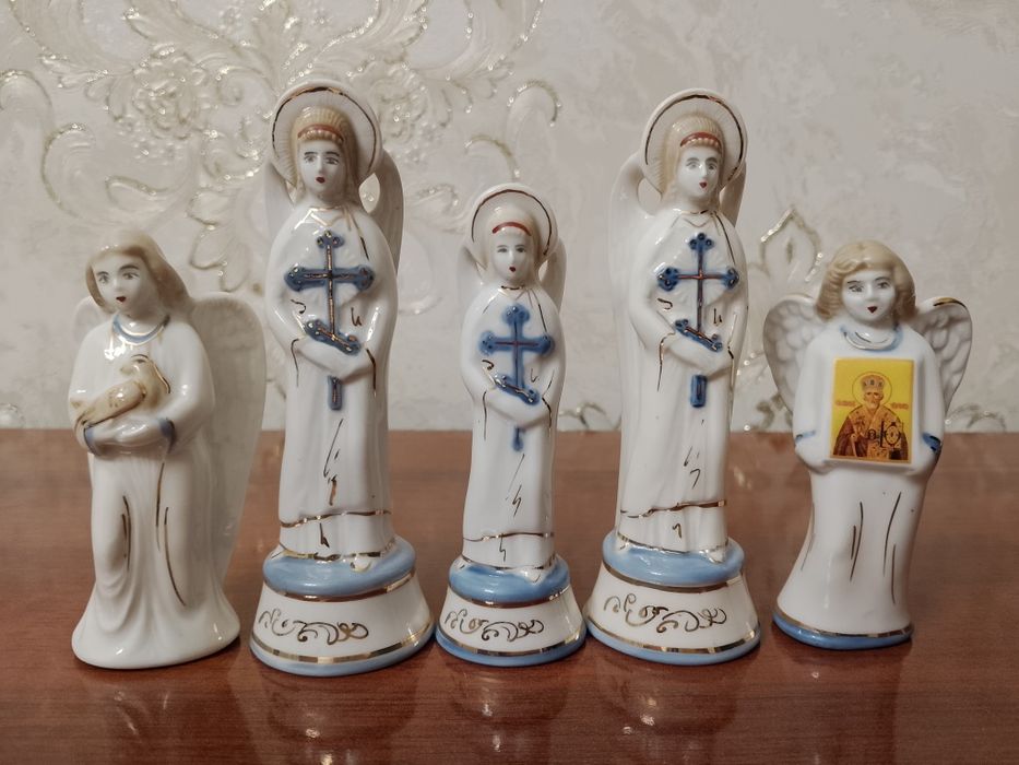 Православная коллекция: тарелочки, ангелочки, шкатулка.