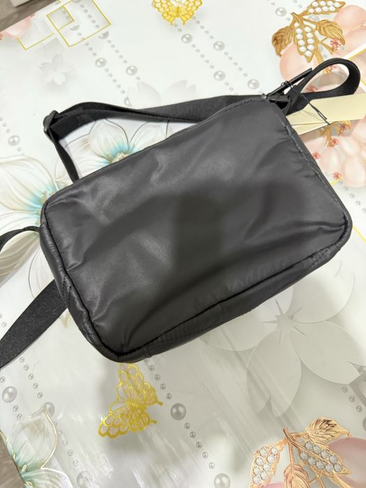 Calvin Klein клач сумка новая/Оригинал/куплен в Америке