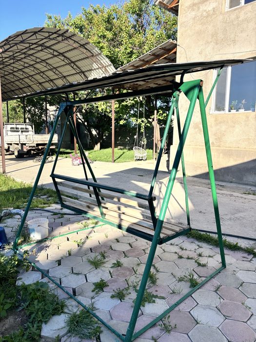 Скамейка качеля