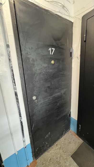 Продам дверь железную