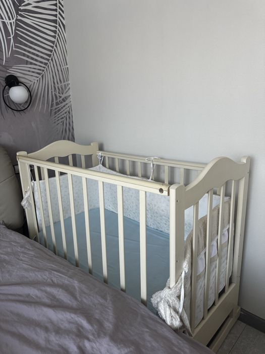 Детская кроватка