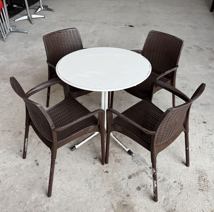 Стол стул сотилади