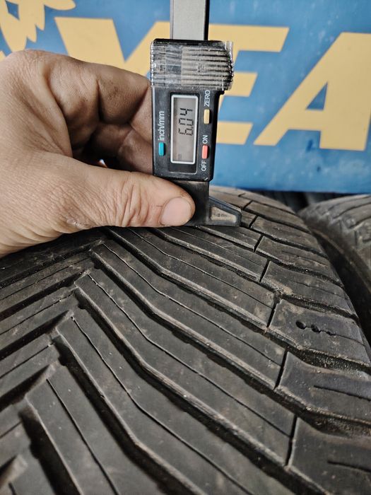 255/40 R20 Michelin Cross climate SUV DOT 2622 M+S