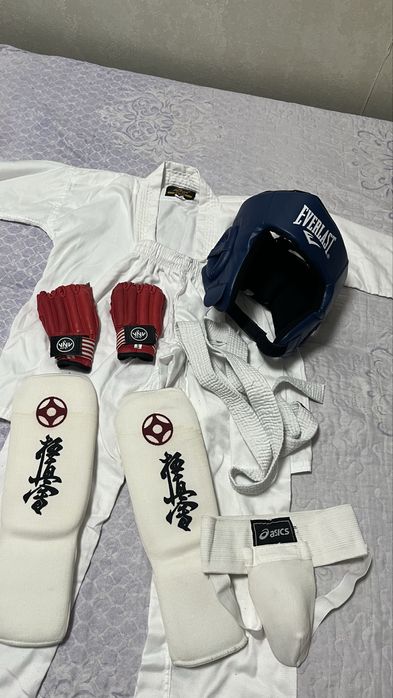 Костюм для тхэквондо