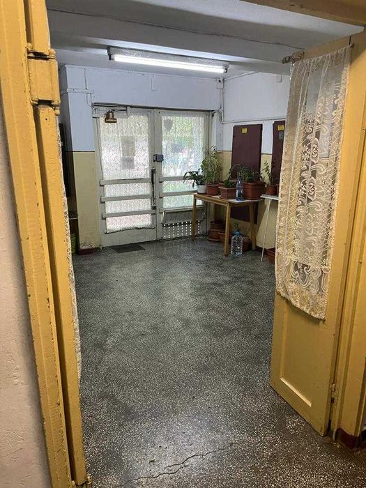 Garsonieră mică în București, Piața Sudului