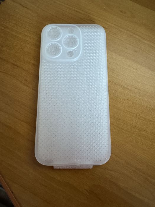 Vand 3 Huse Noi Iphone 15 Pro