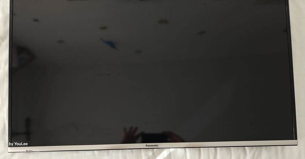 Vând TV LED Panasonic 108cm