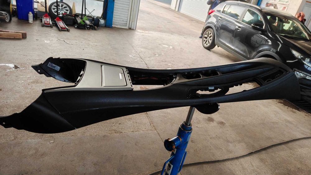 Централна конзола за БМВ е87 2007