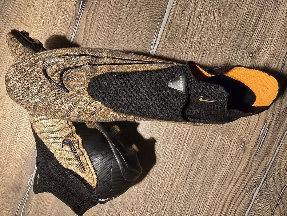 Бутцы футбольные Nike