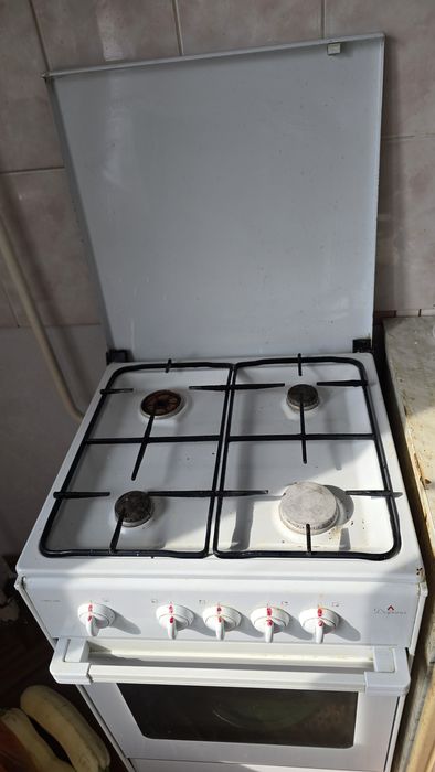 Срочно,продам газ плиту