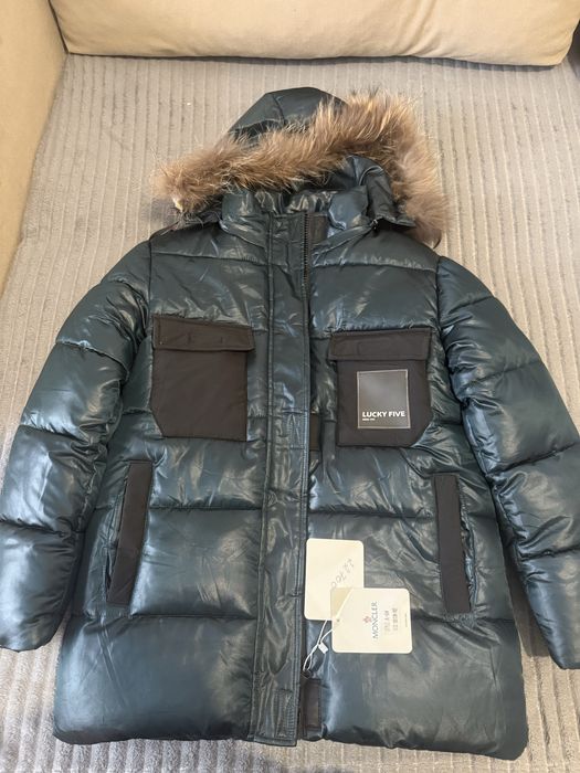 Продам куртку зимнию