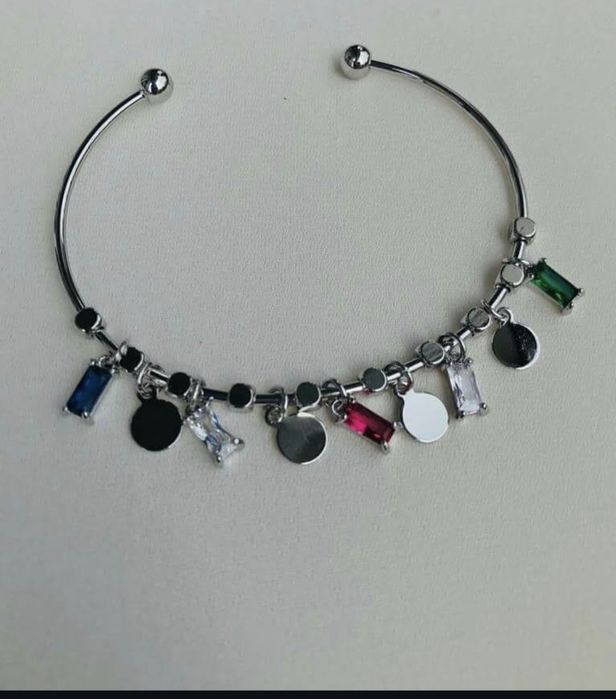 Гривни , колиета, пръстени