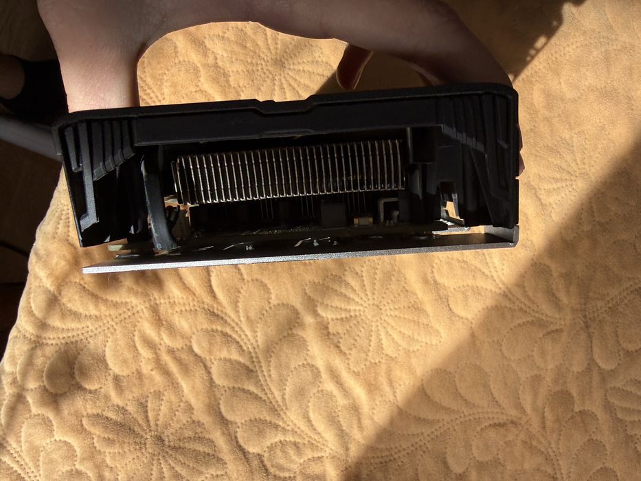 Vand Urgent Placa Video RX 570 de 4 gb