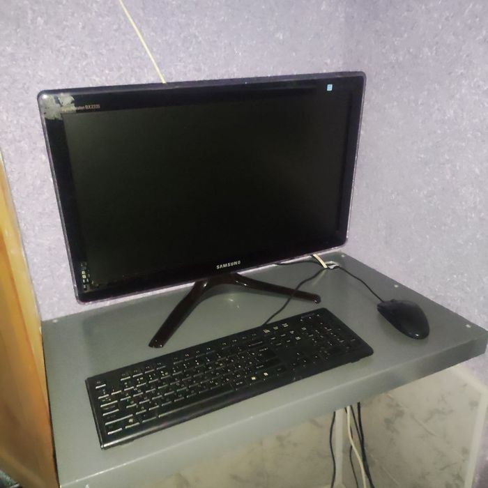 Настольный компьютер монитор 23 дюйма