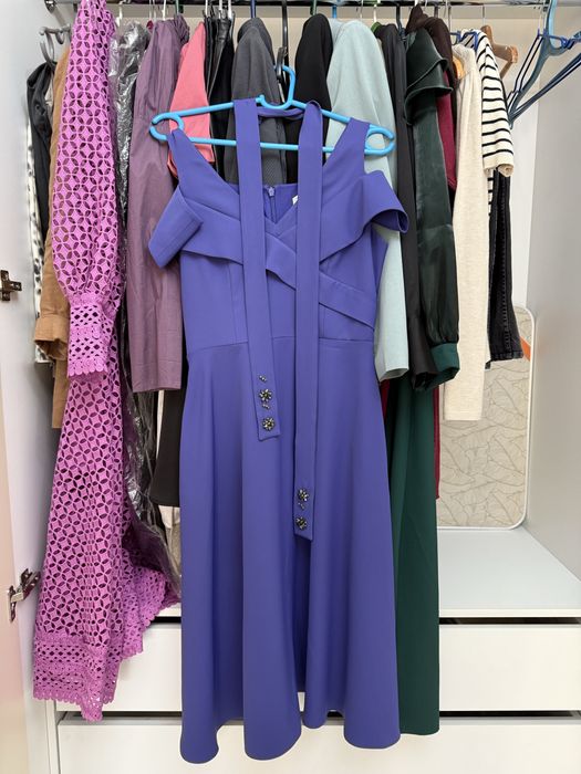 Продаю платья все почти новые