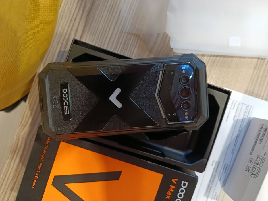 Телефон doogee v max plus