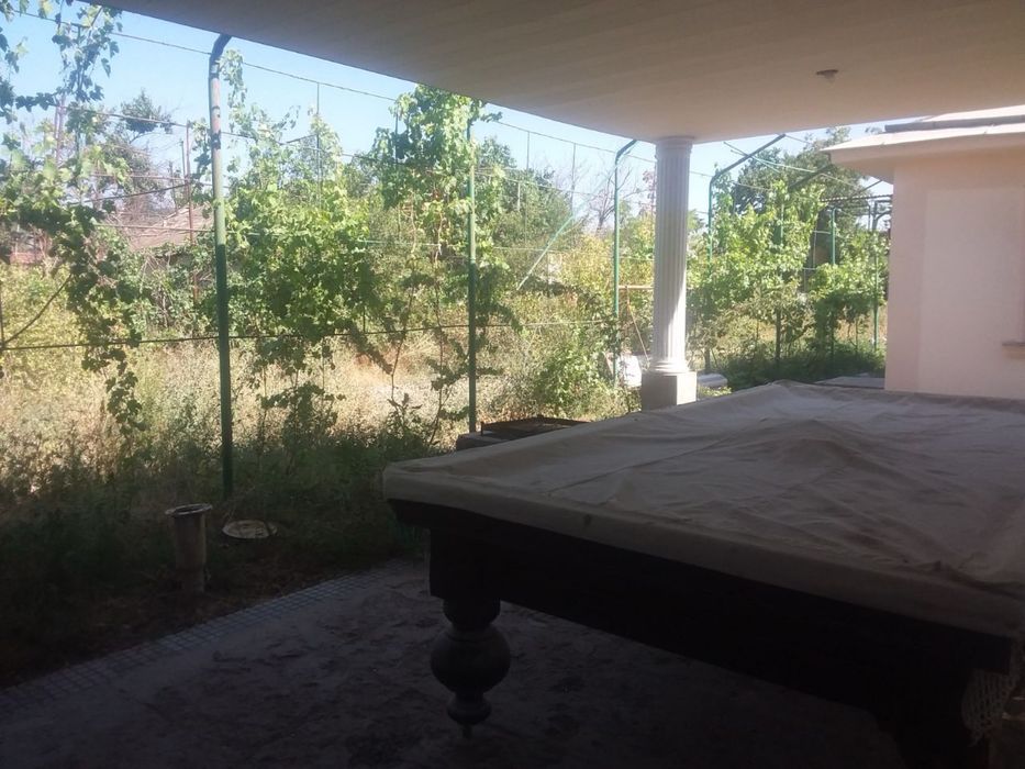 Erkin postidan 4-5 km kirganda yer narxida pul zaril