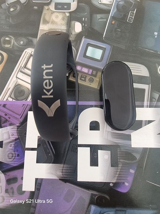 Продается смарт часы xiaomi mi band 7