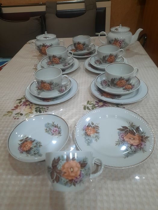 Абсолютно новый, коробочного хранения чайный сервиз на 6 персон (полны