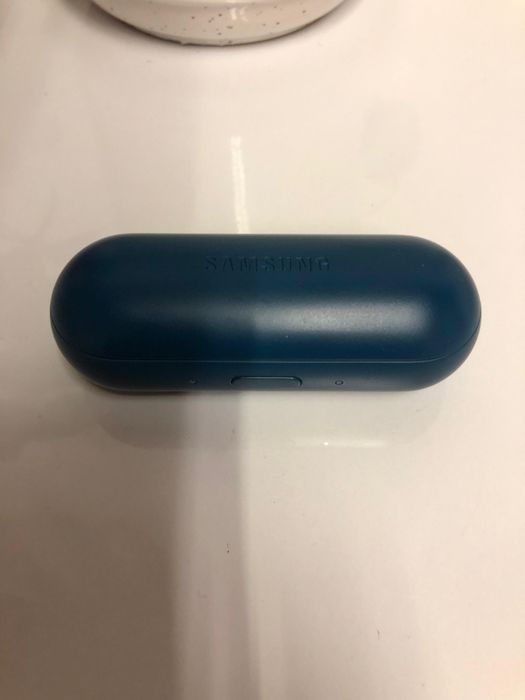 Căști samsung folosite odată