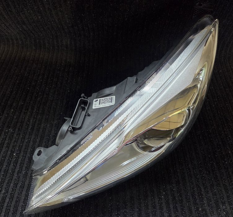 Ляв ксенонов фар Led дневна  Ford Focus III MK3  Форд Фокус  МК3 Bi-Xenon