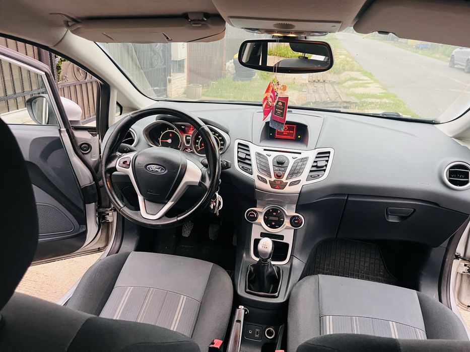 FORD Fiesta 2010 — imagine 4