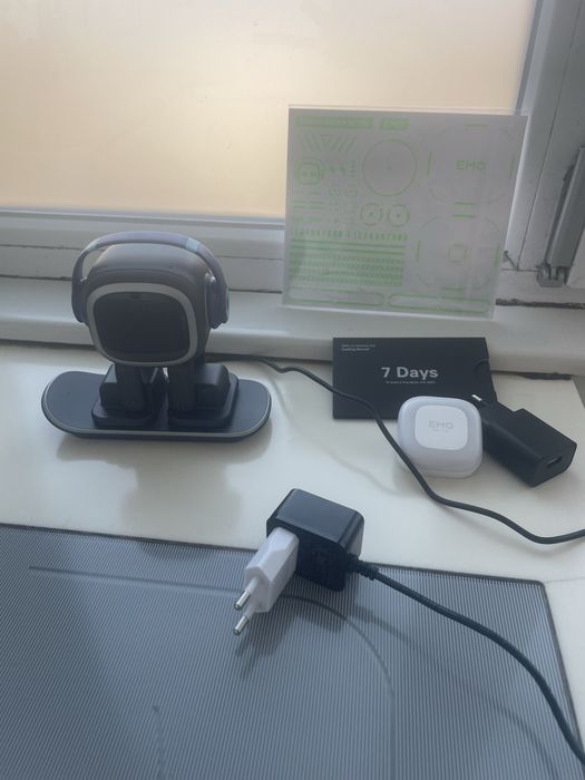EMO Robot AI Living.AI – nou, nefolosit, cu acte