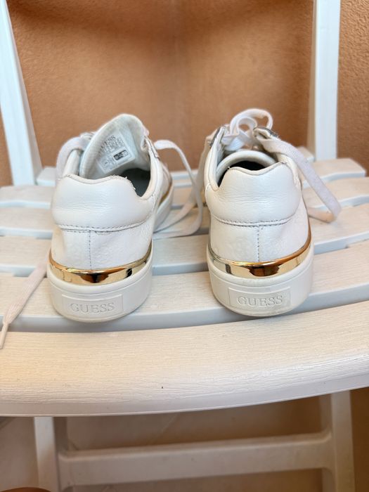 Дамски обувки guess