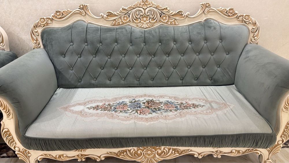 Диван два кресло