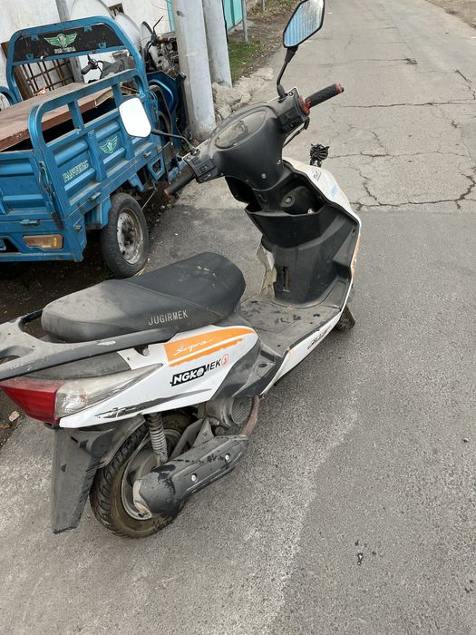 Продаю мопед м10