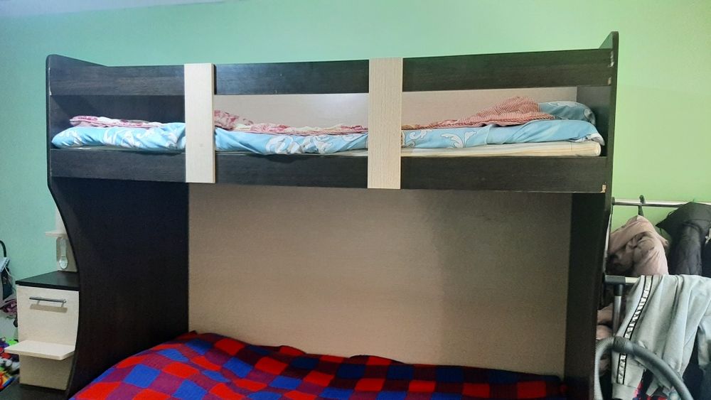 Кровать двухярусная