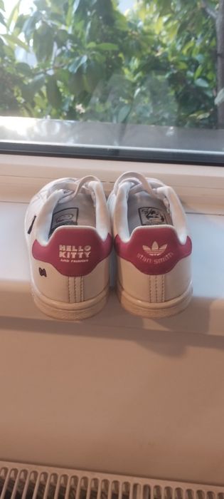 Adidas hello kitty