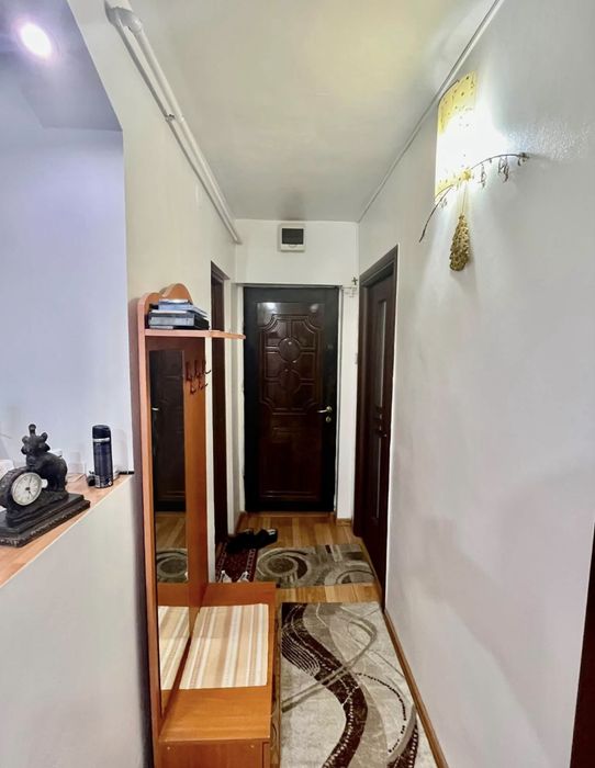 Vand apartament 2 camere Targu-Jiu
